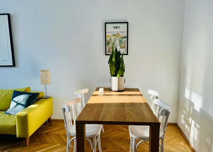 Altbauschatz Am Alsergrund, Naehe Innere Stadt Апартаменти